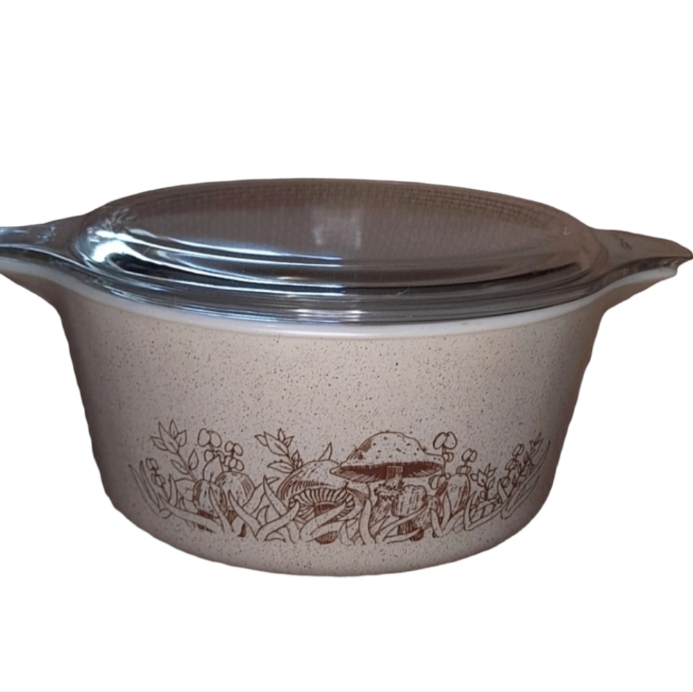 Vintage Pyrex 1.5L Forest Fancies Mushroom Casserole Dish 474-B